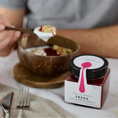Sarteneja Aardbeienjam 310gr, sfeerfoto 2