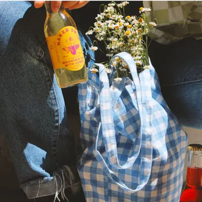 Naked Swim Mountain Honey, Lemon Sparkling Tea 250ml, sfeerfoto 1